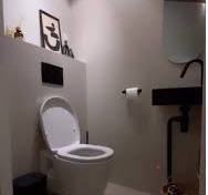 toilet stucen