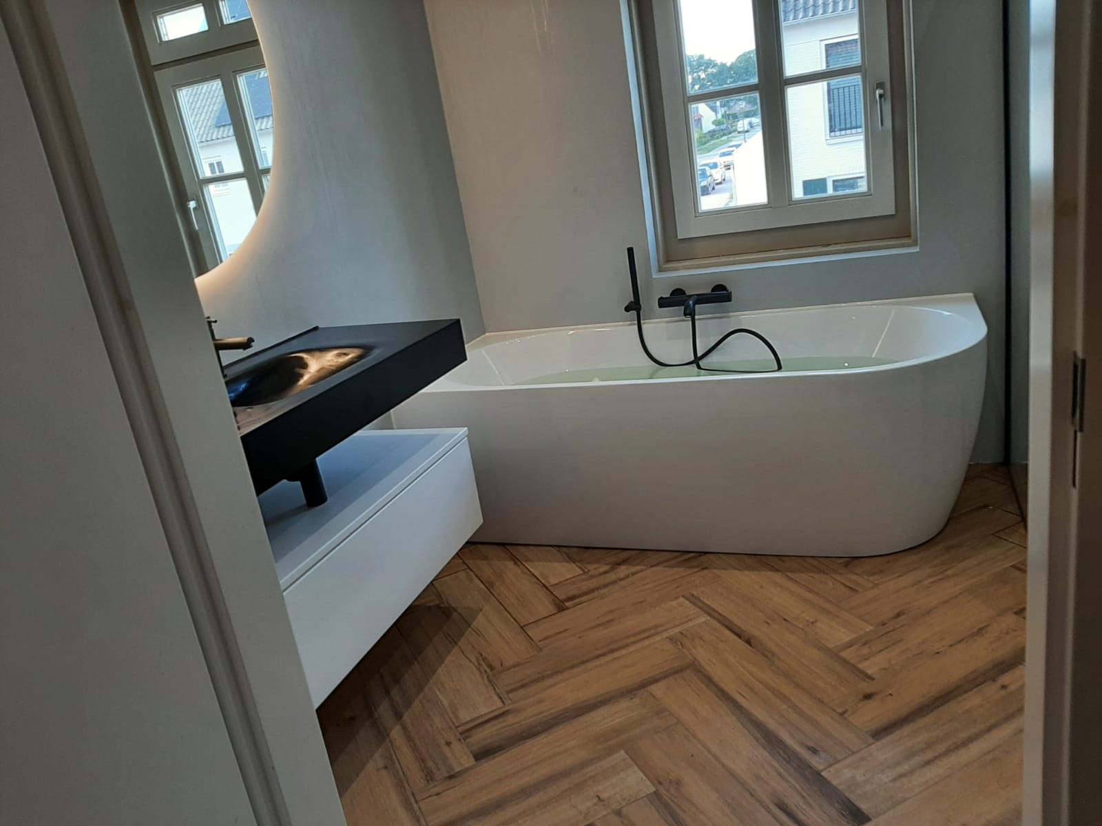 badkamer beton cire en tegels