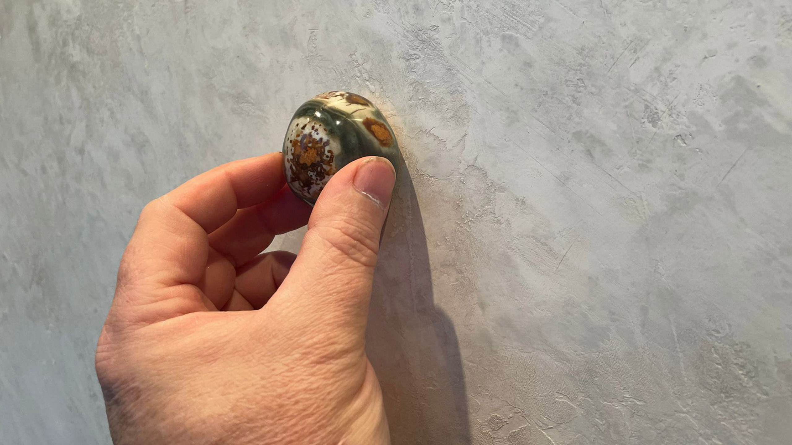 tadelakt is waterdicht stucwerk met een natuurlijke hydraulische kalkmortel